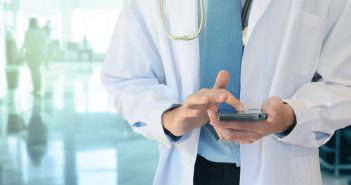 Photographies sur smartphone : aide au diagnostic ? au suivi ? Risques médico-légaux